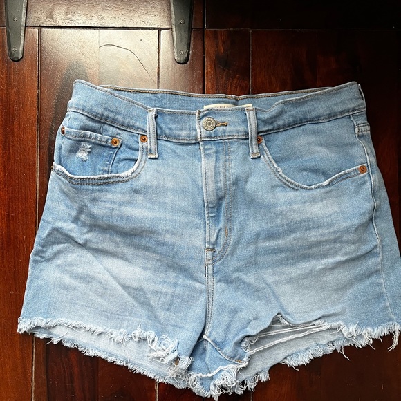 Levi's Pants - Levi’s High Rise Shorts (30)